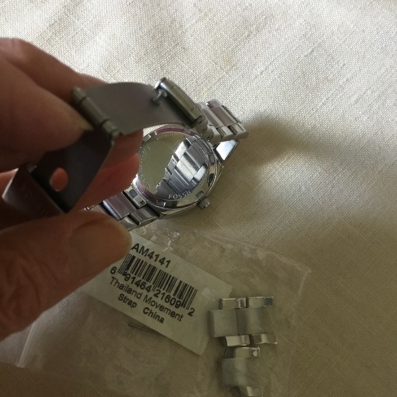 Fossil Watch - Picture 4 of 8